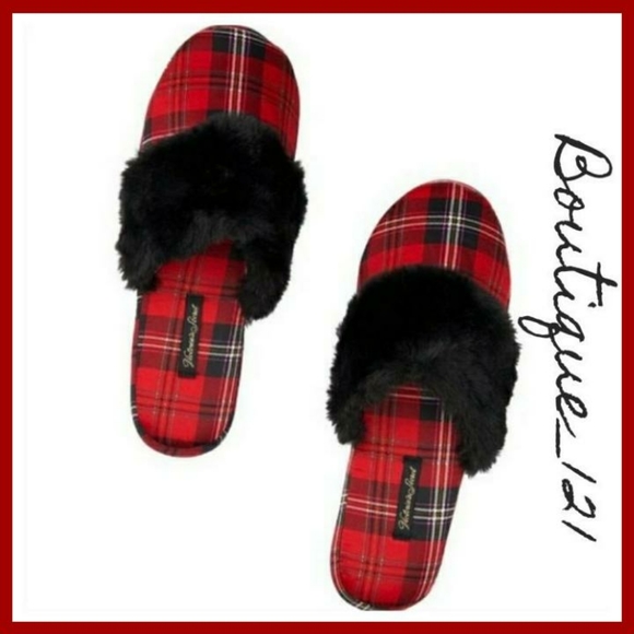VS Plaid Luxe Slippers! - Picture 2 of 3
